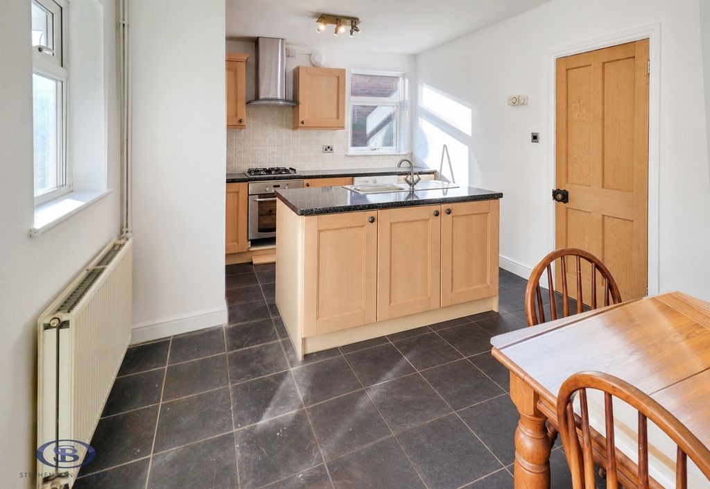 Property photo 3 of 26 Pbox-Img.Jpg