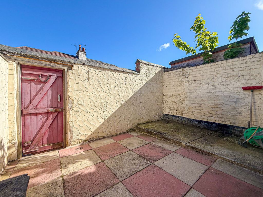 Property photo 3 of 13