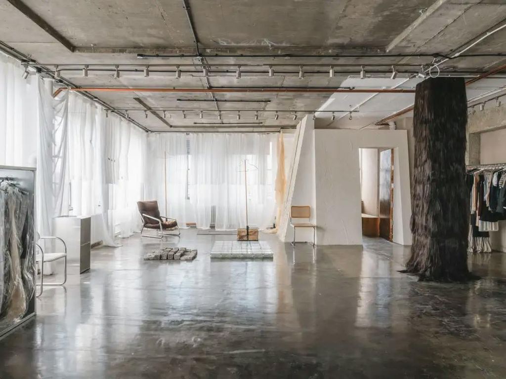 Property photo 3 of 17 Large Studio Interior 5.Jpg