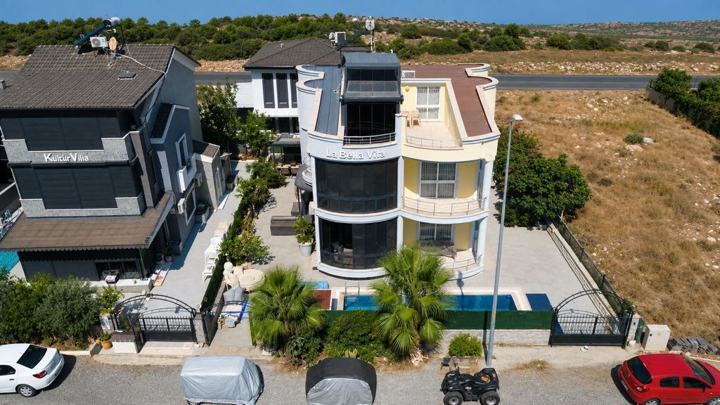 Property photo 3 of 24 Semi-Detached Villa For Sale In Didim – Natural Surroundings