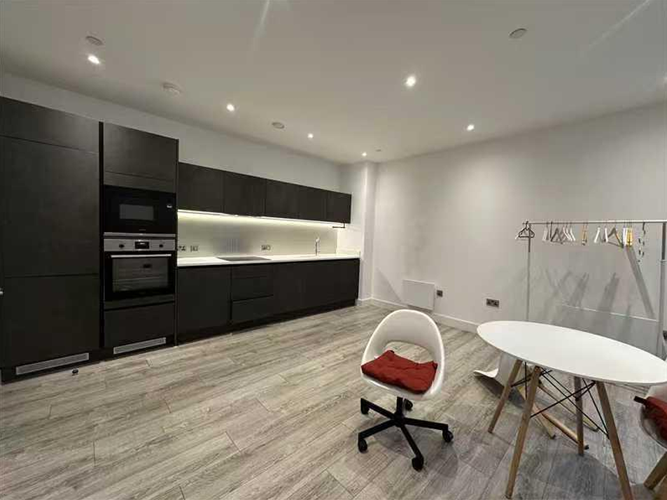 Property photo 1 of 24