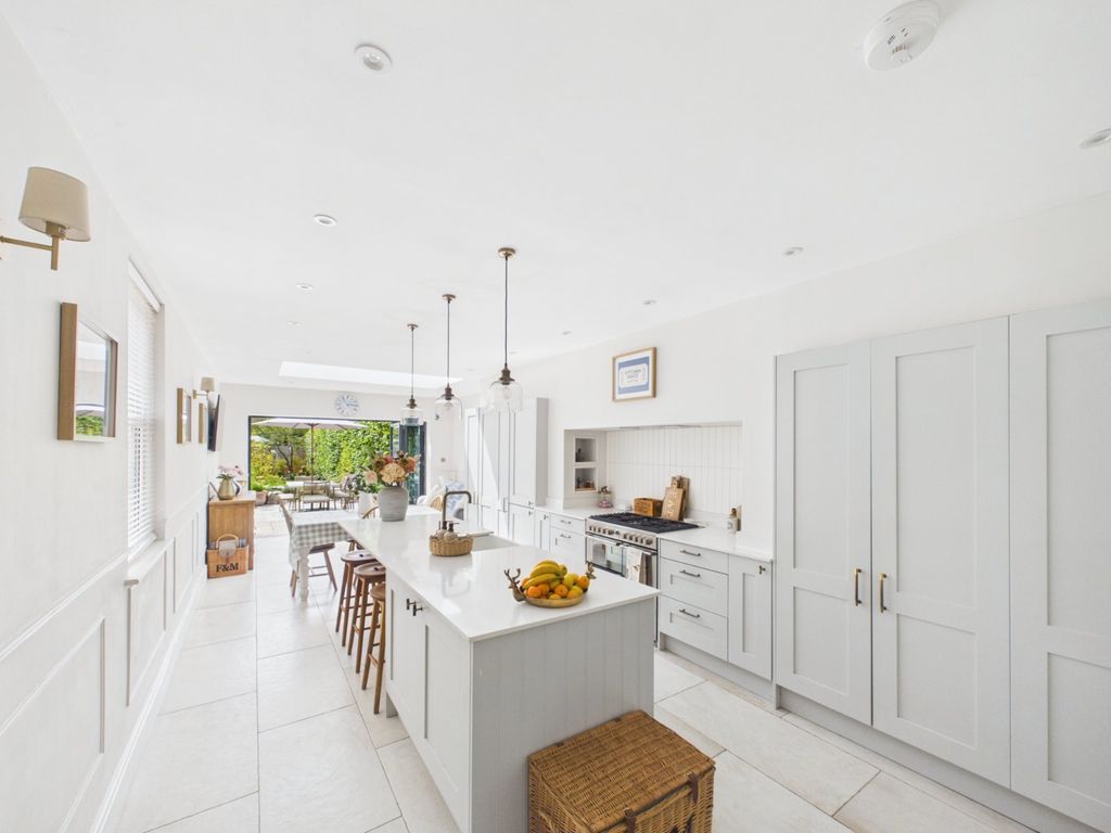 Property photo 2 of 15 Kitchen Dining Room