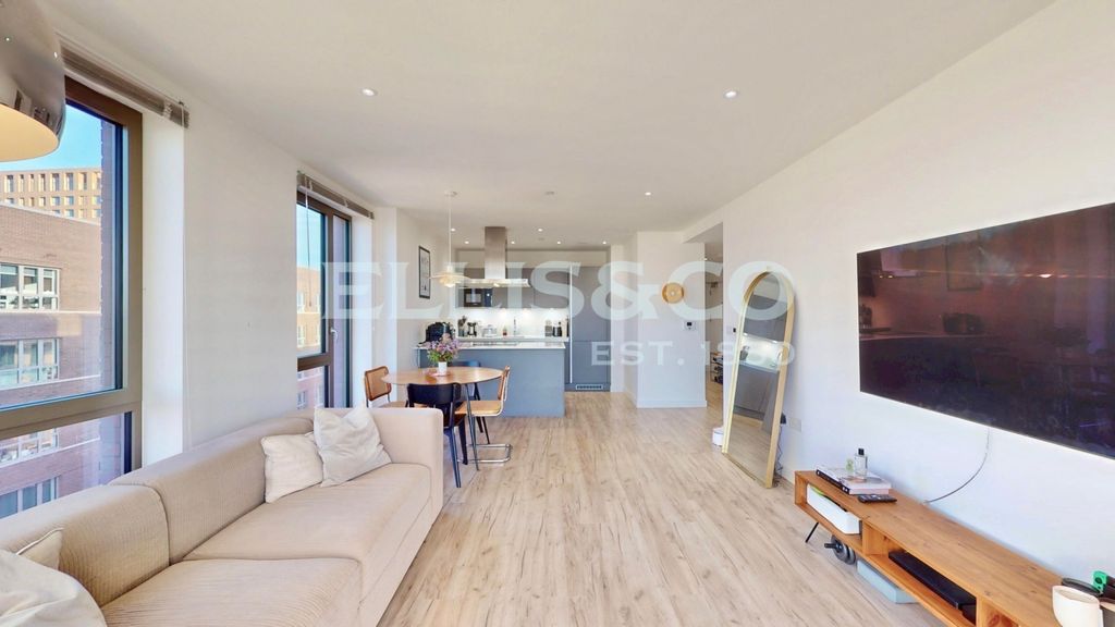 Property photo 2 of 23 Picture No. 10