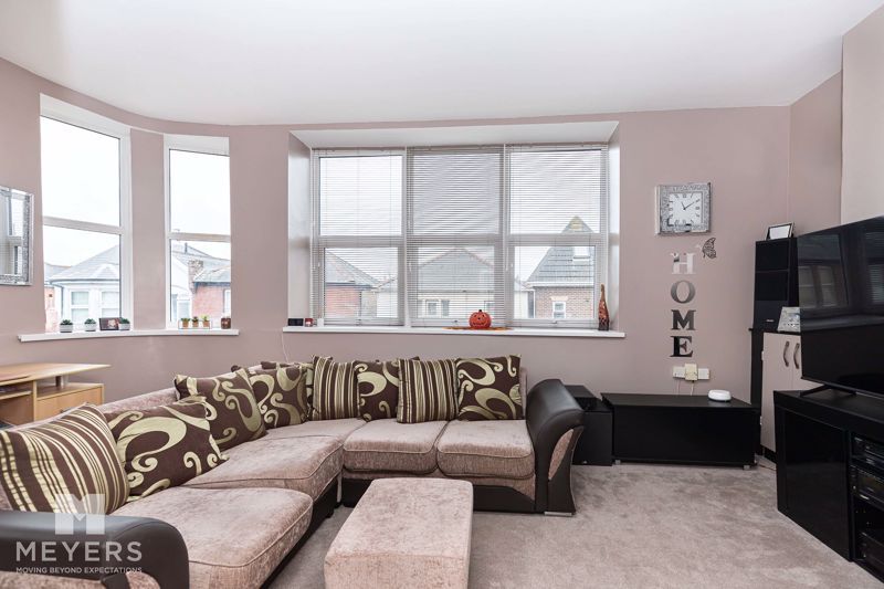 Property photo 3 of 11 Photo 3