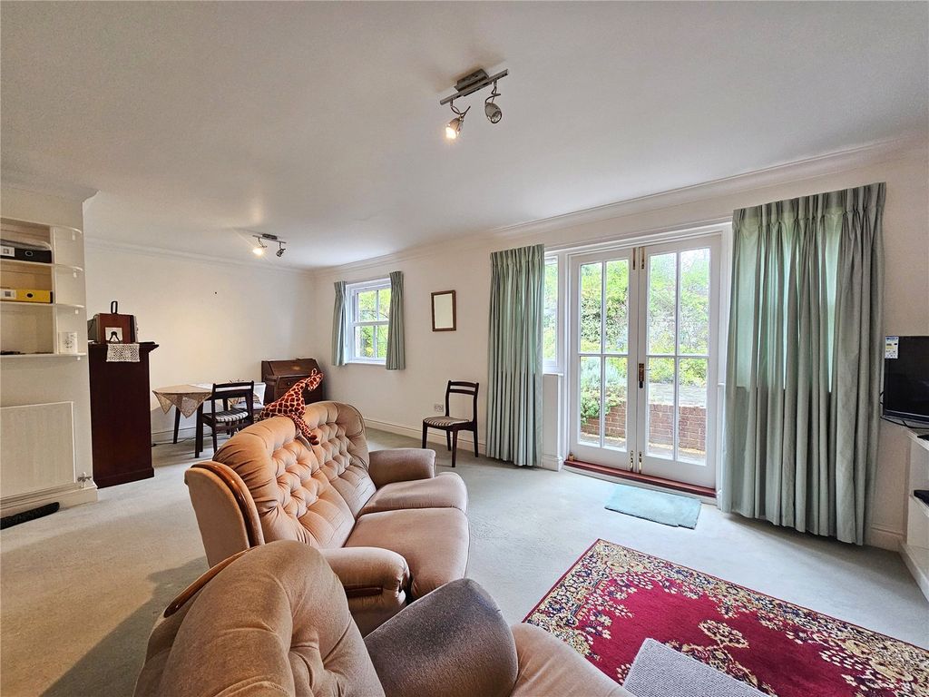 Property photo 3 of 16 Picture No. 28
