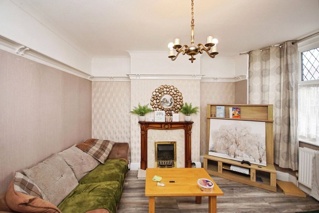 Property photo 2 of 11 Photo