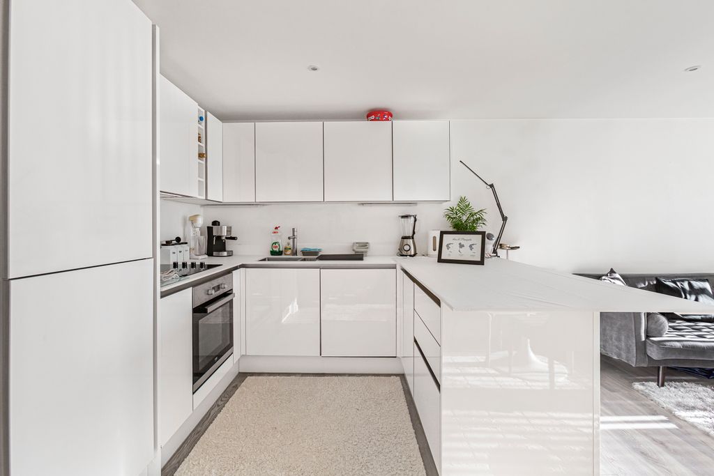 Property photo 3 of 15