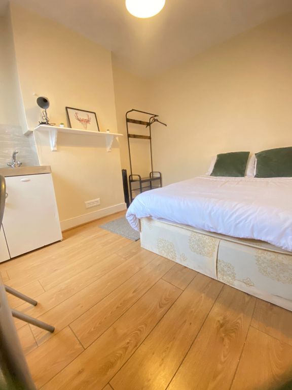 Property photo 2 of 3 Room