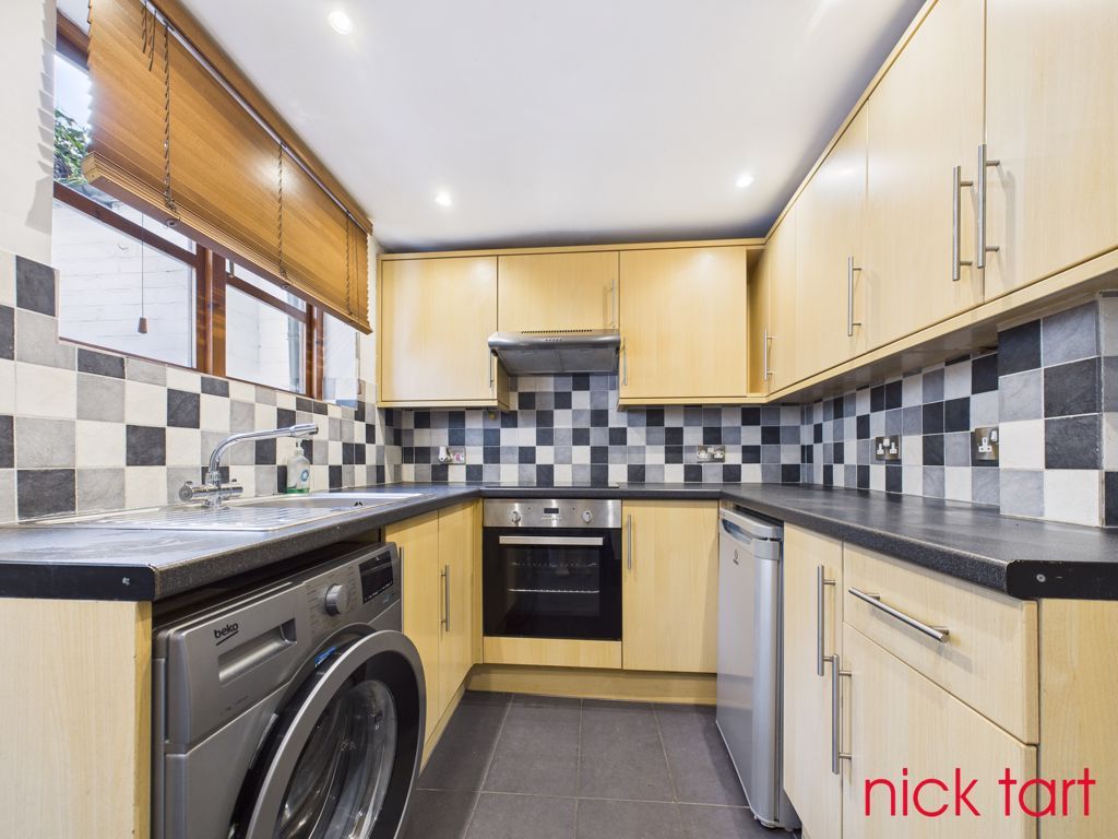 Property photo 3 of 10 Photo 5