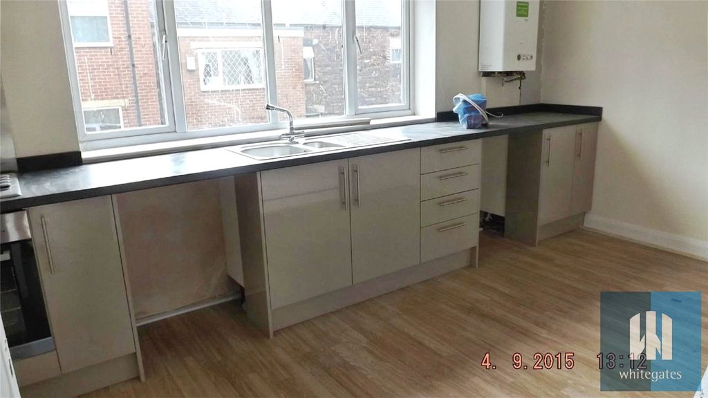 Property photo 2 of 13 Picture No. 15