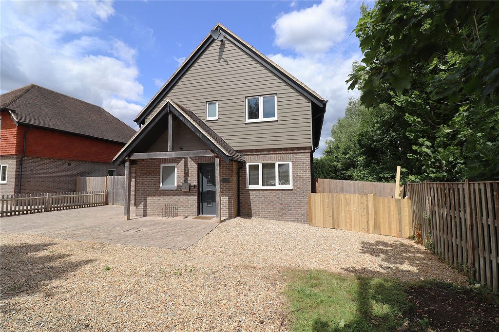 Property photo 2 of 20 Picture No. 18