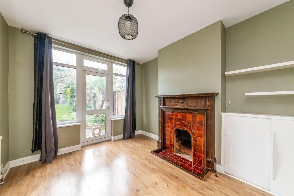 Property photo 3 of 13