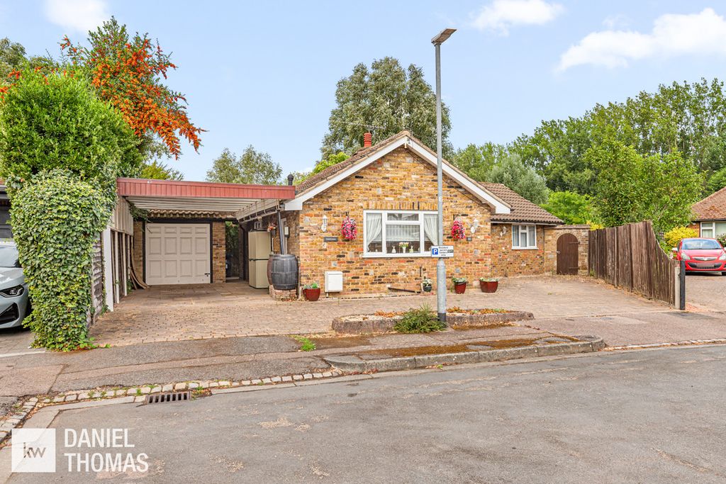 Property photo 1 of 39