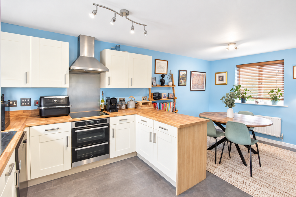 Property photo 3 of 17 72d914d0-7B0F-4B8d-A13F-A5d7Ef4696Dd