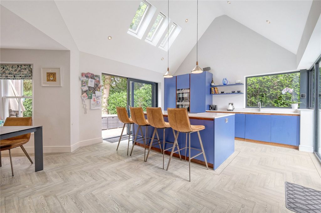 Property photo 3 of 20 Picture No. 12