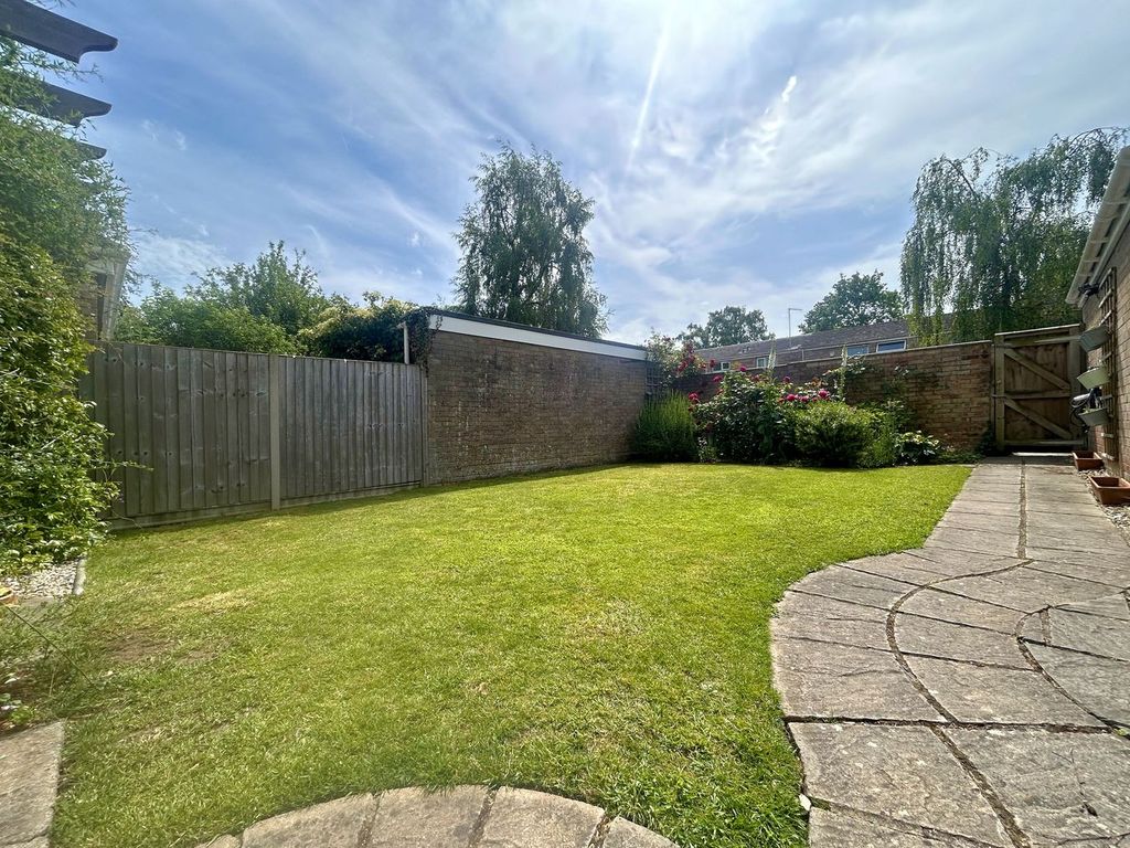 Property photo 2 of 21