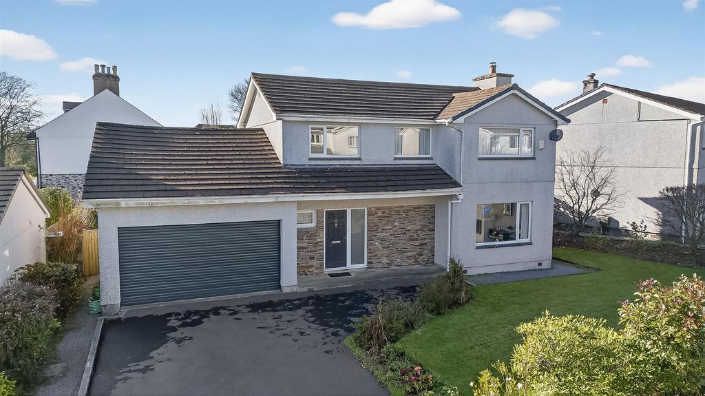 Property photo 1 of 25 Front Exterior