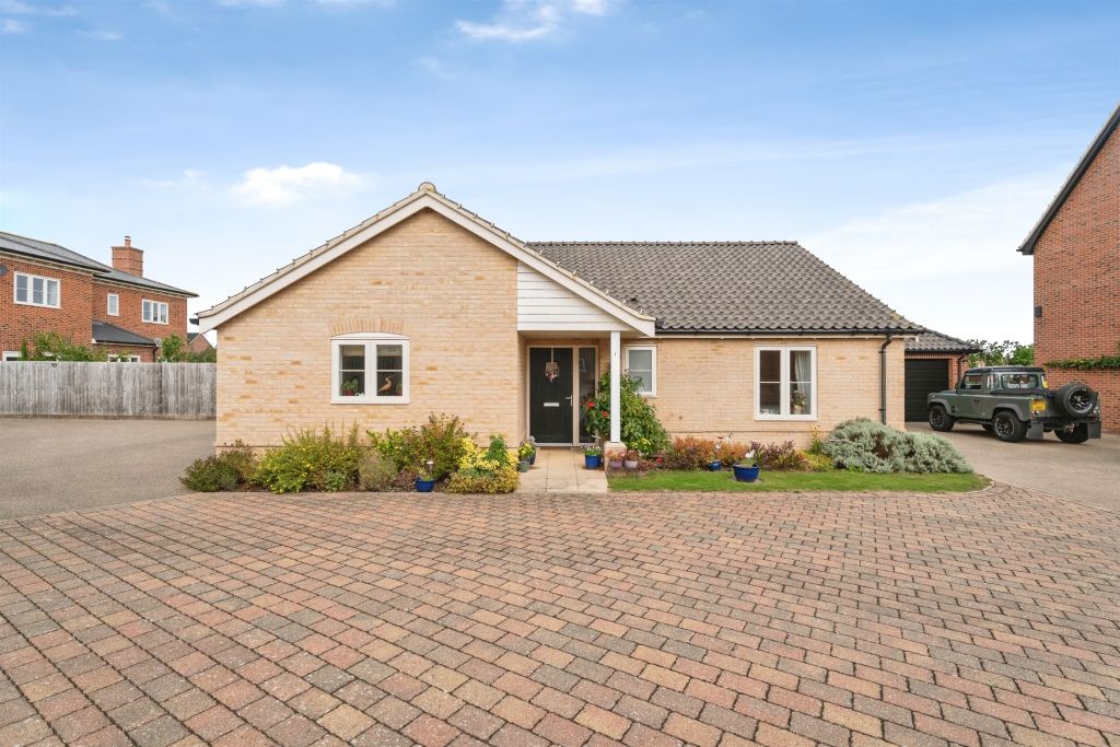 Property photo 1 of 28