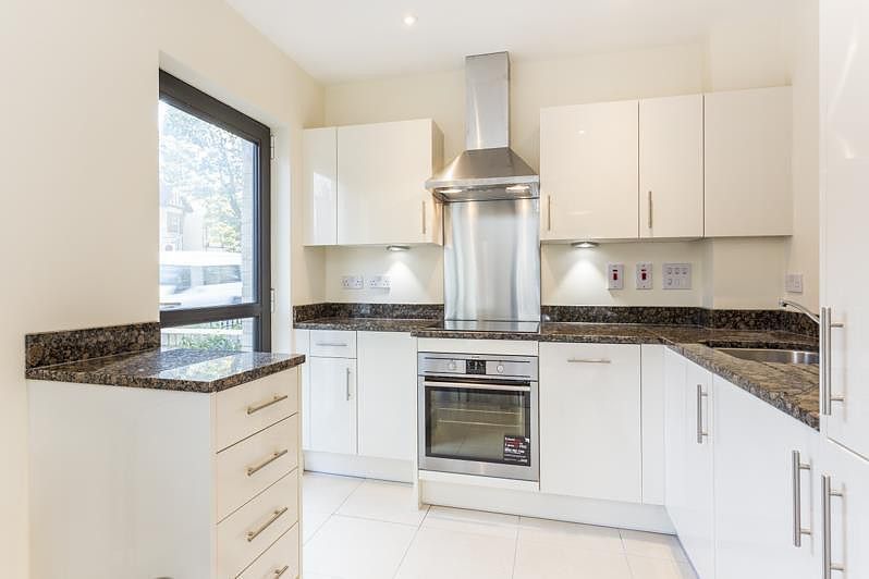 Property photo 2 of 11 Kitchen