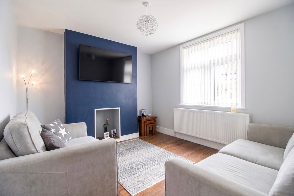 Property photo 2 of 15