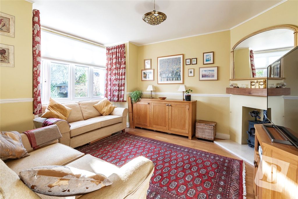 Property photo 2 of 20 Picture No. 16