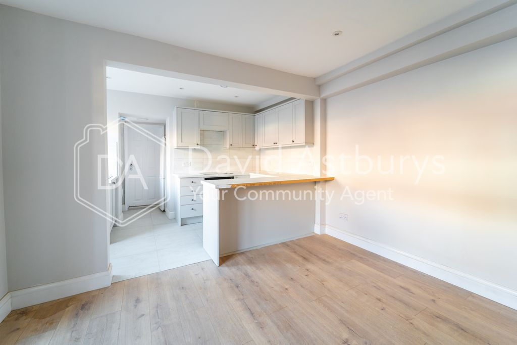 Property photo 3 of 12 Ndb01117