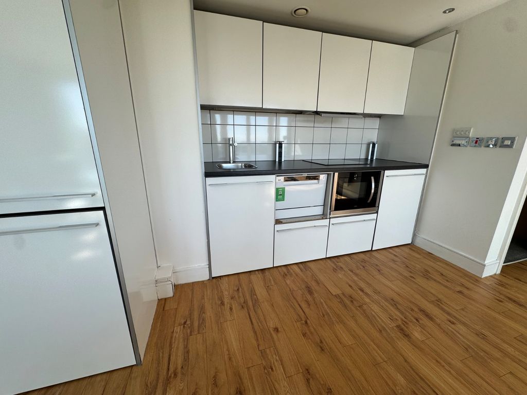 Property photo 2 of 12 Picture No. 07