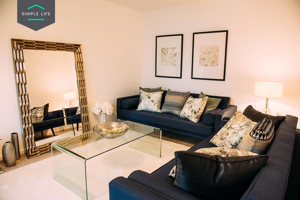 Property photo 3 of 11 2. Ellesmere Living.Jpg