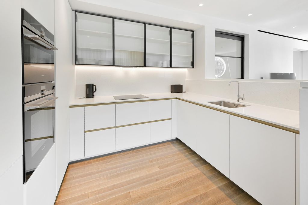 Property photo 1 of 14 Image