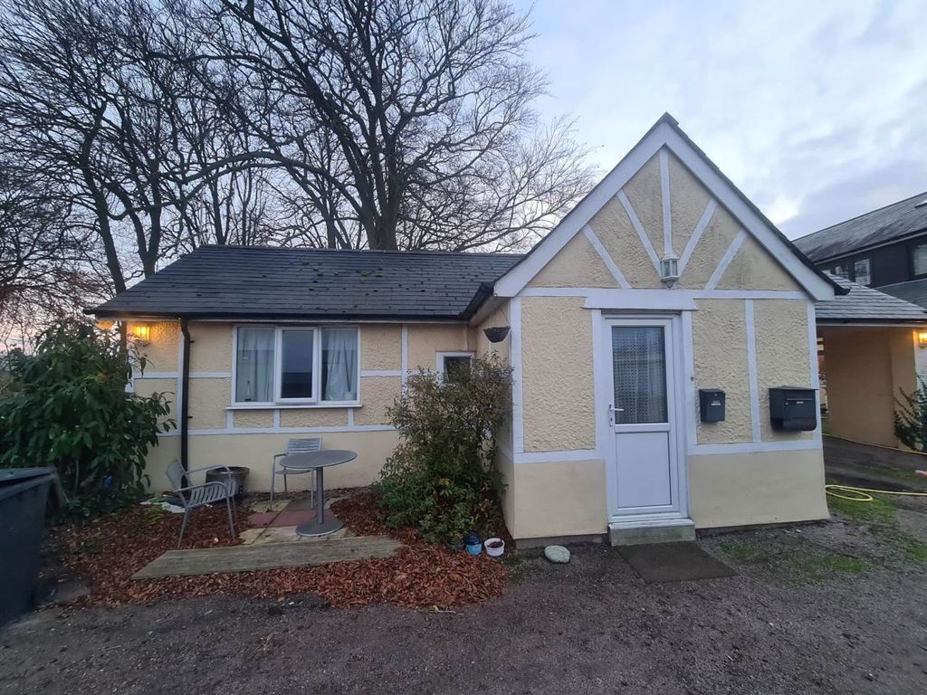Property photo 1 of 4 Front