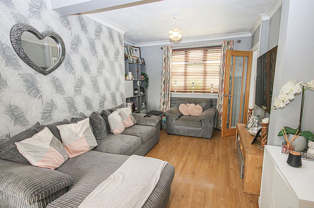 Property photo 3 of 15 Liv4.Jpg