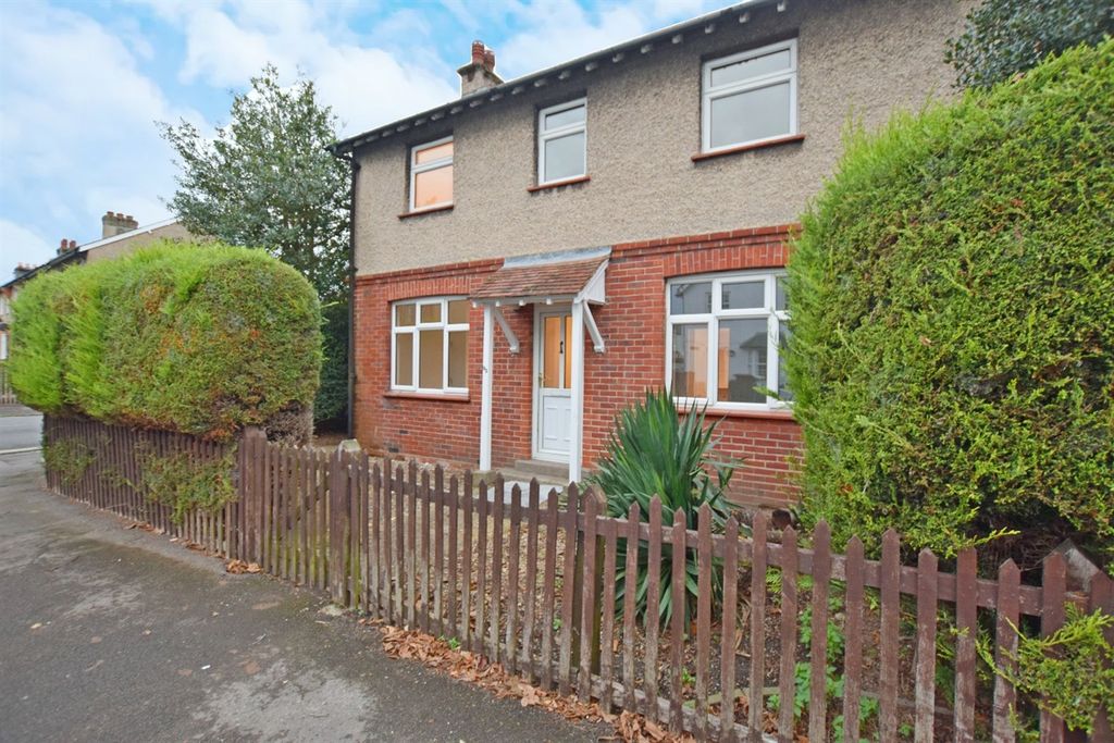 Property photo 1 of 12 (Main)