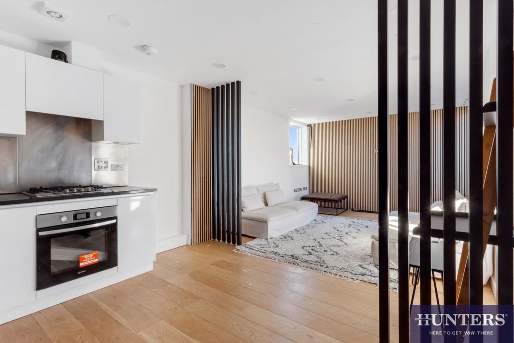 Property photo 3 of 13 Kitchen To Reception