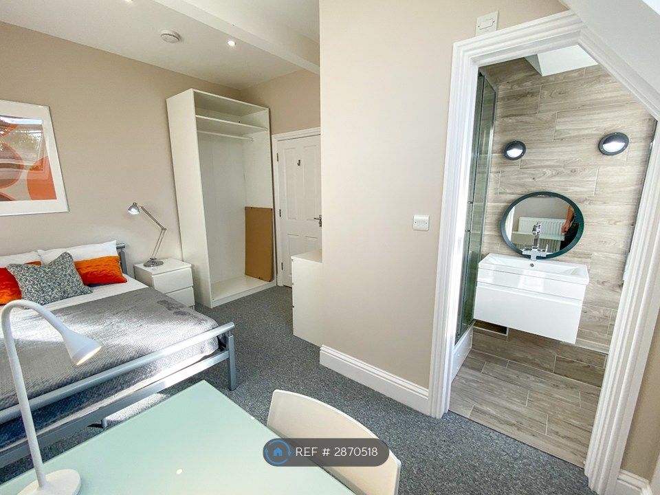 Property photo 3 of 9 Lots Of Storage