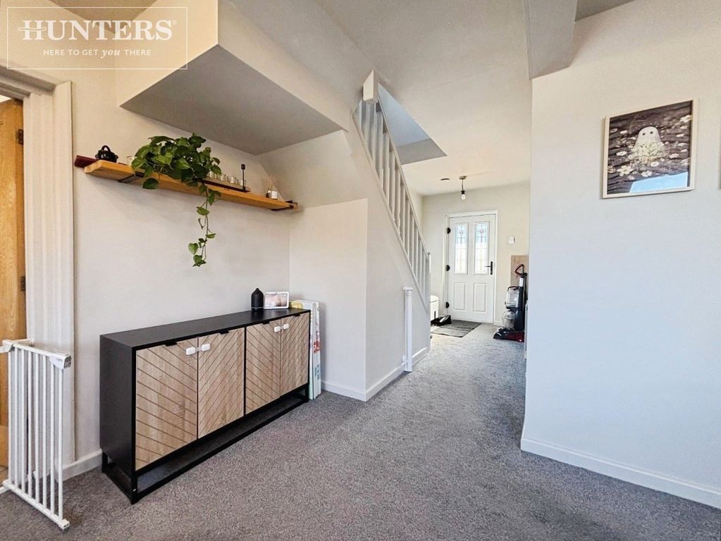 Property photo 2 of 17 Pbox-Img.Jpeg