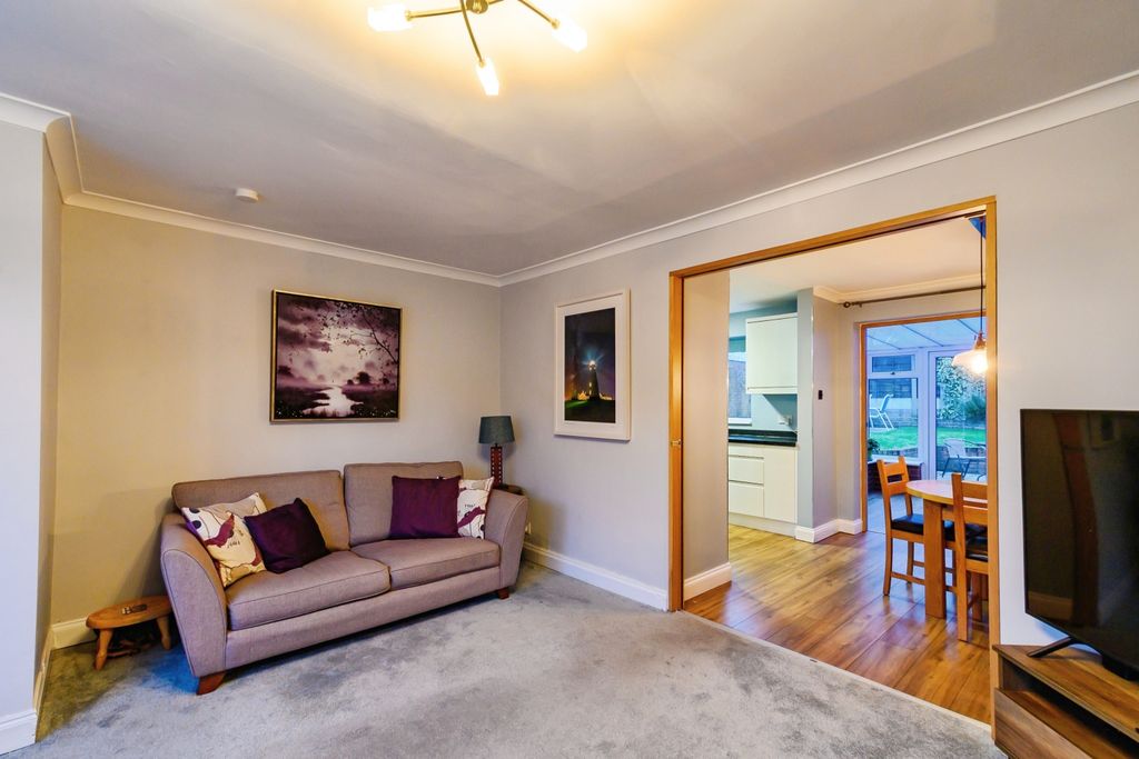 Property photo 3 of 24