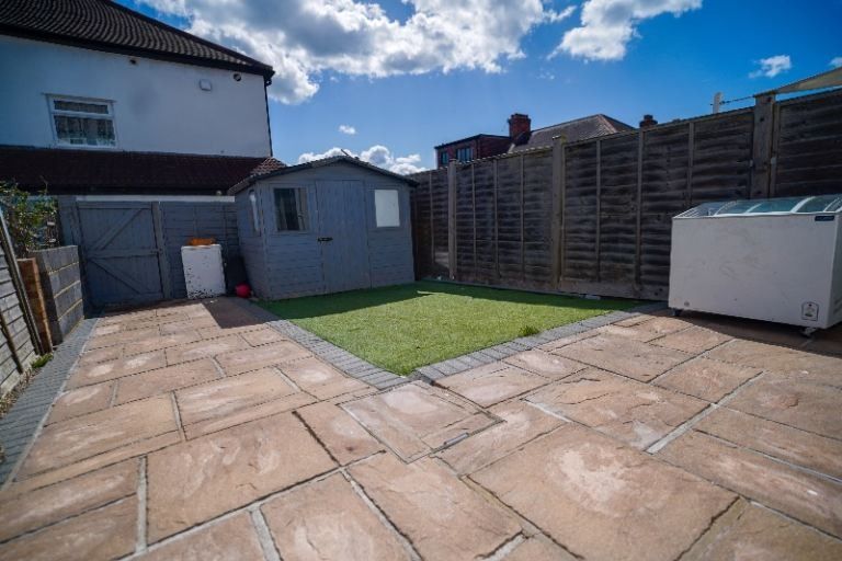 Property photo 2 of 3