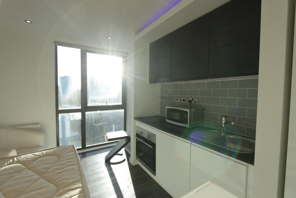 Property photo 3 of 7 Kitchen Area.Jpg