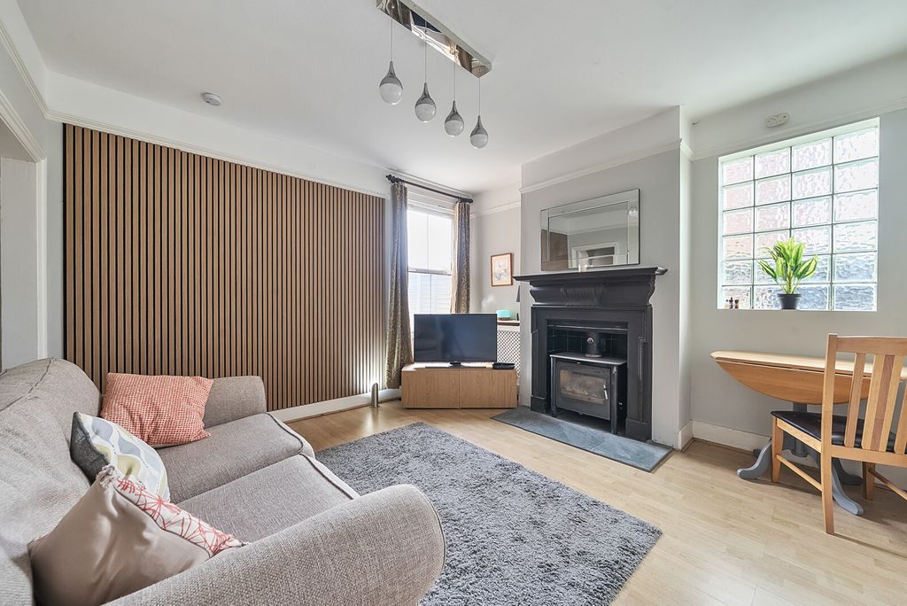 Property photo 1 of 16 Sitting Room
