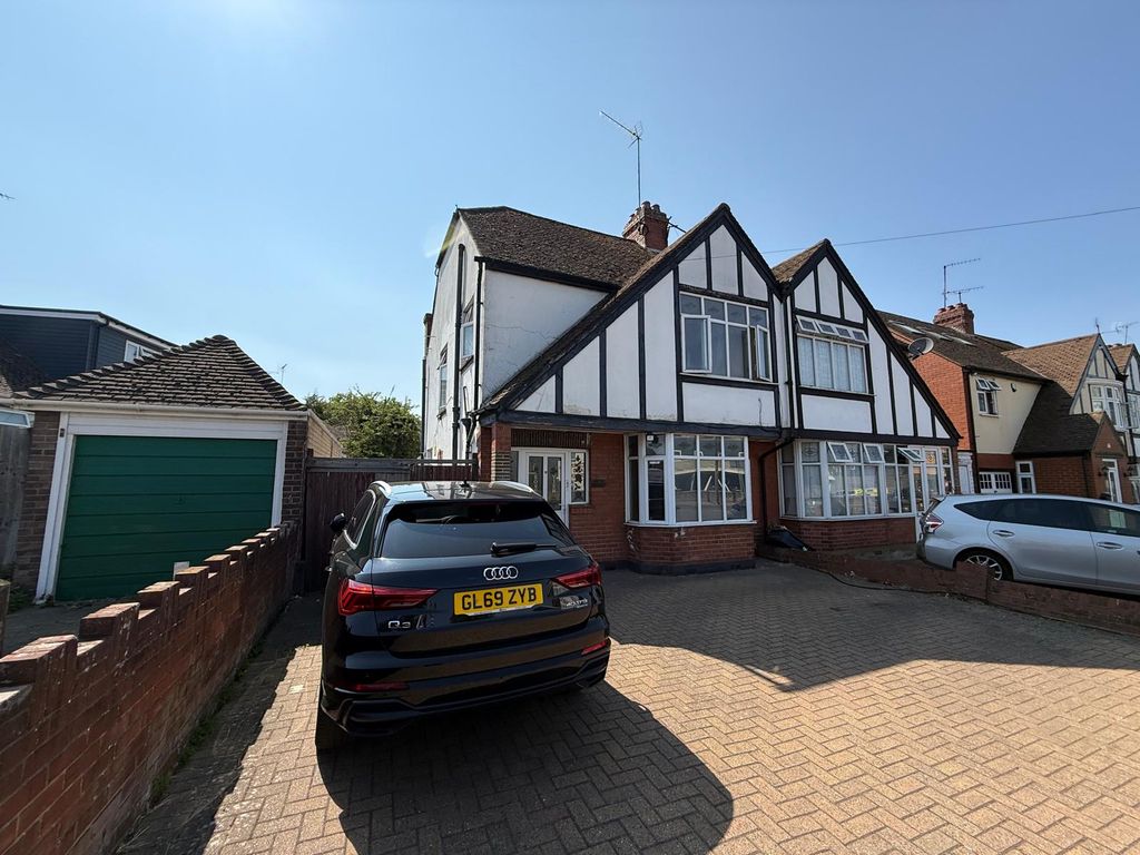 Property photo 1 of 8