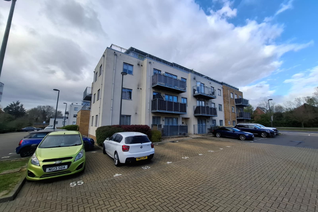 Property photo 3 of 10 Front (Exterior)