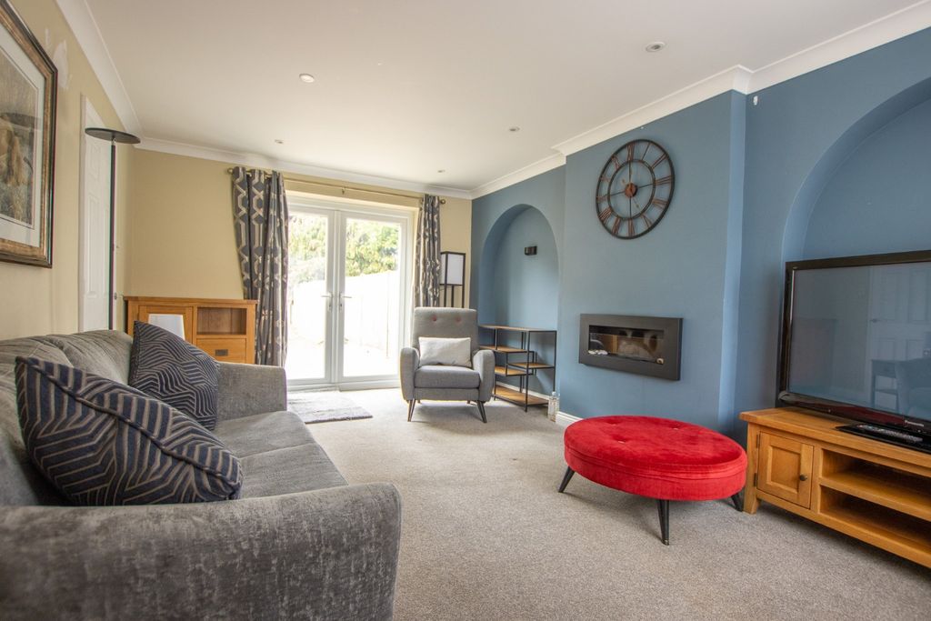 Property photo 2 of 25 4970544