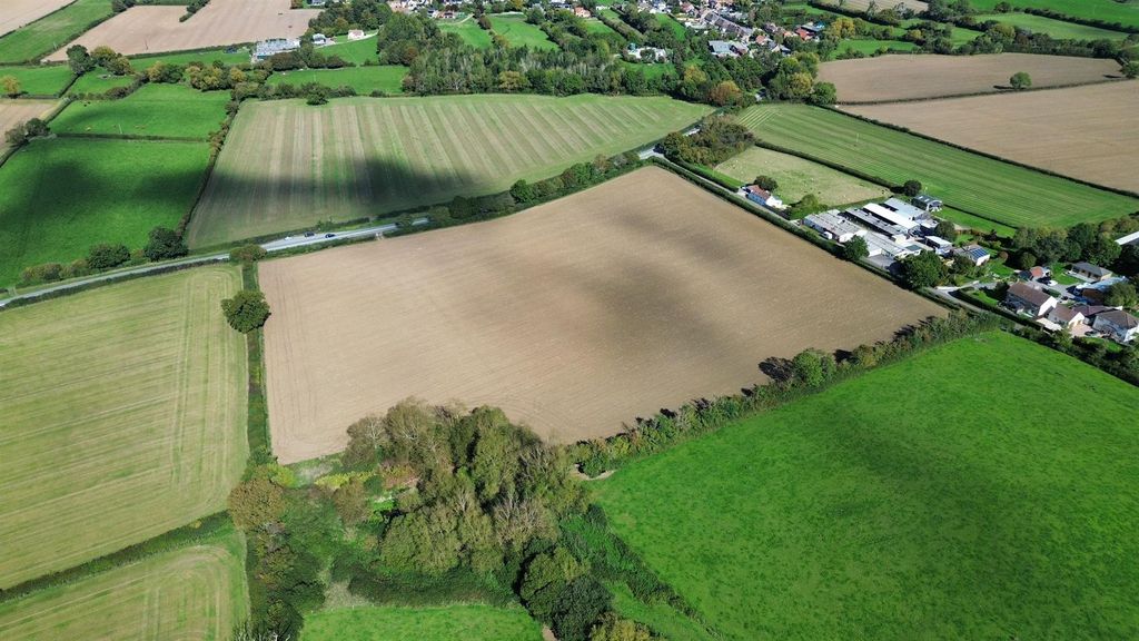 Property photo 3 of 7 4A937414-B908-4090-Ac7c-54Ad3E0E07Da.Jpg