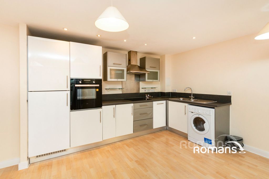 Property photo 2 of 10 Pbox-Img.Jpg
