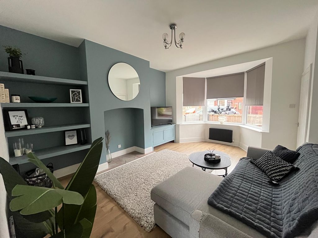 Property photo 3 of 15 Living Room