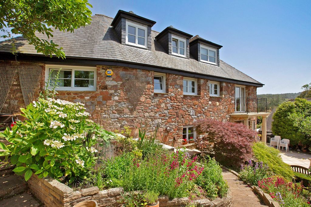 Property photo 1 of 49