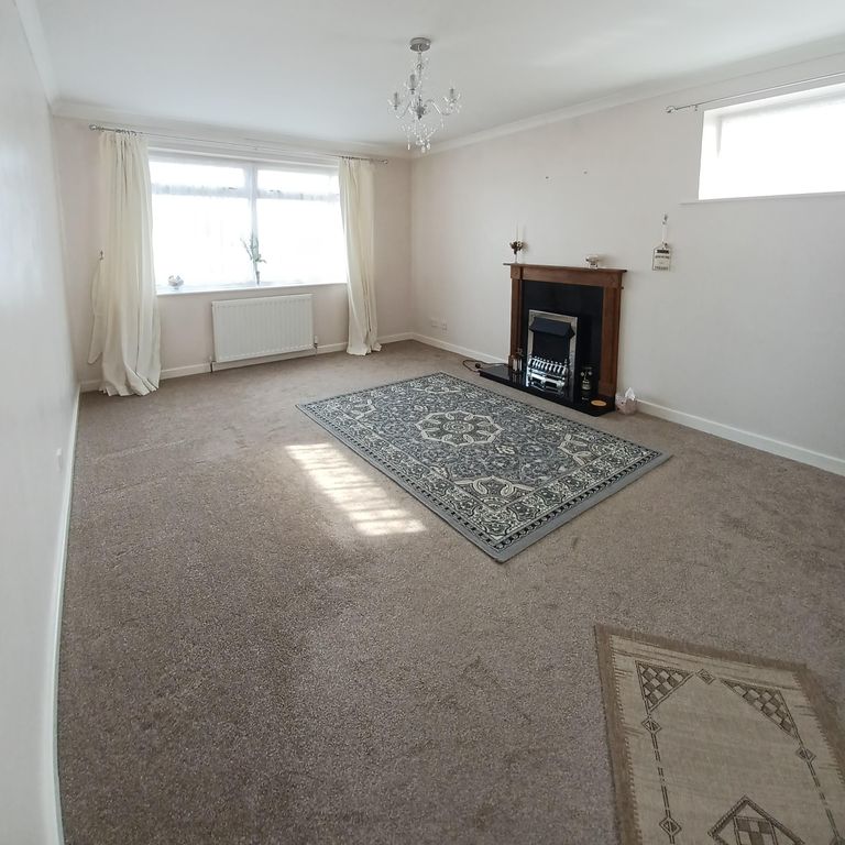 Property photo 3 of 8 Living Room