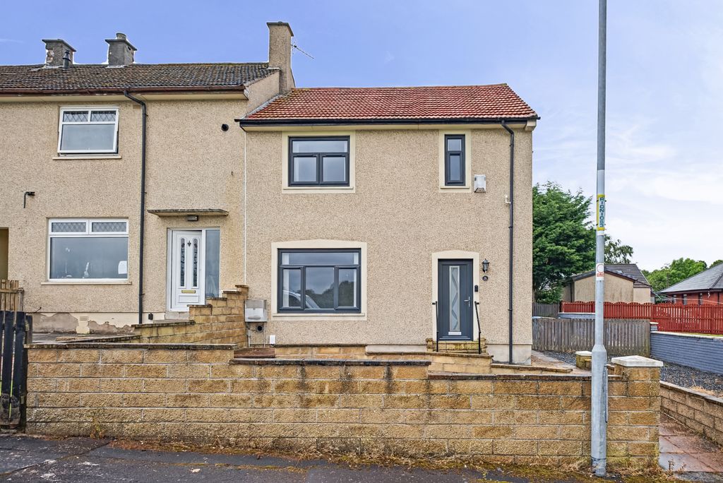 Property photo 1 of 32