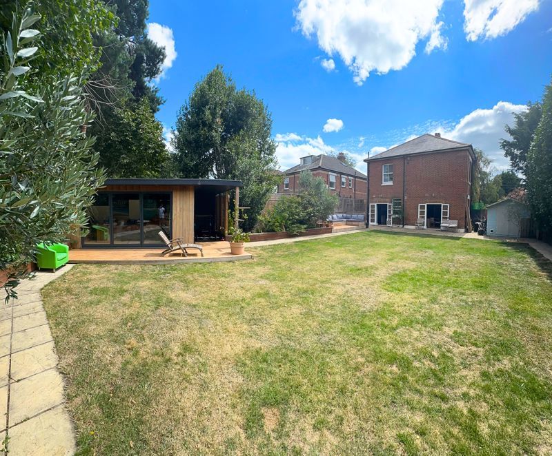 Property photo 3 of 20 Photo 13