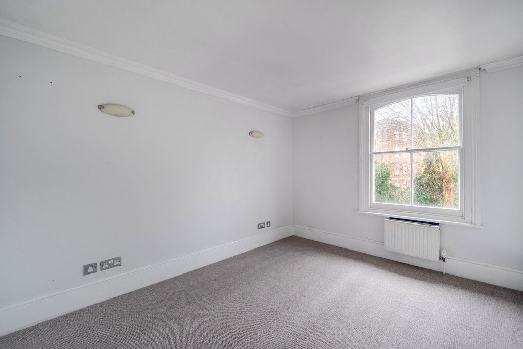 Property photo 3 of 9 Bedroom 1